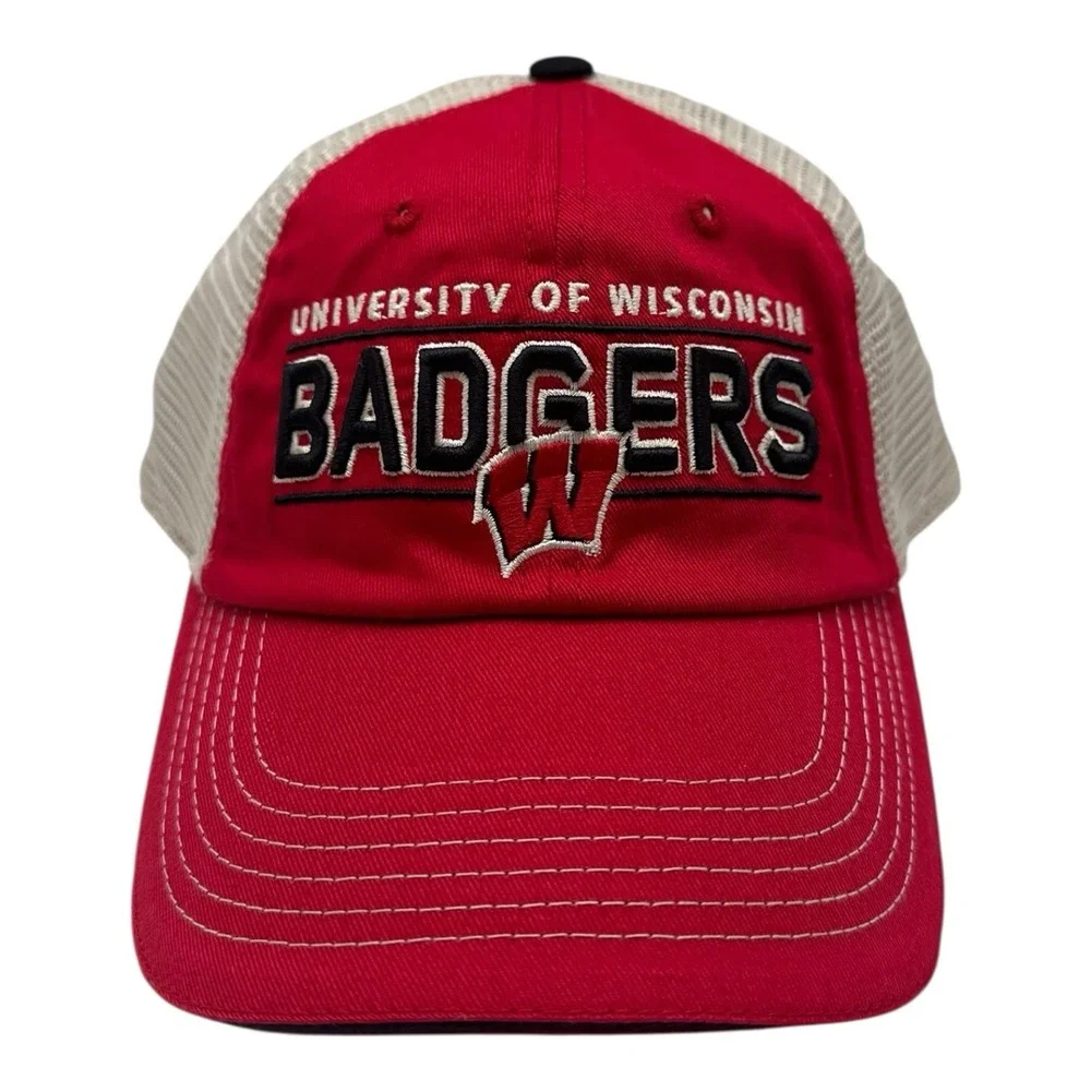 Captivating Wisconsin Badgers Hat Cap Snapback Trucker Adjustable Red‎ Football